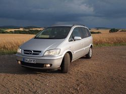 Silber Gebraucht 2004 Opel Zafira Executive Van / Kleinbus | 2.900 € (Etwas zu teuer)