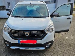 Weiß Gebraucht 2020 Dacia Lodgy Stepway Van / Kleinbus | 12.500 € (Fairer Preis)