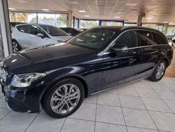 Cavansitblau metallic Gebraucht 2017 Mercedes C200 AMG line Kombi | 16.990 € (Fairer Preis)