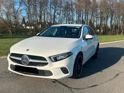 Weiß Gebraucht 2018 Mercedes 180 Limousine | 16.500 €