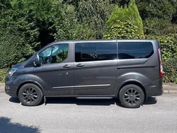Grau Gebraucht 2019 Ford Tourneo Custom Van / Kleinbus | 33.990 € (Fairer Preis)