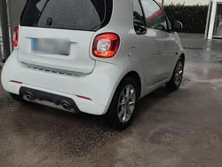 Weiß Gebraucht 2015 Smart ForTwo Coupé Prime Coupé | 6.900 € (Fairer Preis)
