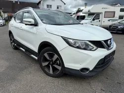 Weiß Gebraucht 2015 Nissan Qashqai 360º SUV | 10.600 € (Guter Preis)
