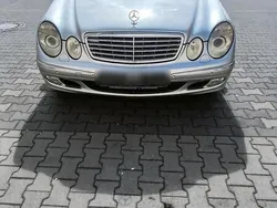 Silber Gebraucht 2004 Mercedes E270 Limousine | 3.700 € (Fairer Preis)