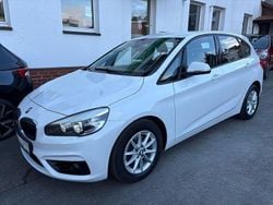 Weiß Gebraucht 2017 BMW 216 Active Tourer Performance Van / Kleinbus | 7.990 € (Guter Preis)