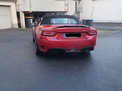 Rot Gebraucht 2019 Fiat 124 Spider Lusso Cabrio | 21.500 € (Etwas zu teuer)