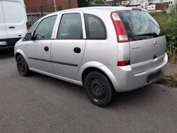 Grau Gebraucht 2003 Opel Meriva Van / Kleinbus | 850 € (Superpreis)
