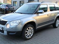 Platin grau metallic Gebraucht 2010 Skoda Yeti Experience SUV | 8.900 € (Etwas zu teuer)