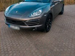 Braun Gebraucht 2012 Porsche Cayenne SUV | 15.900 €