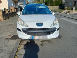 Weiß Gebraucht 2008 Peugeot 207 Kombi | 2.100 € (Etwas zu teuer)