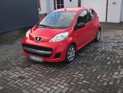 Rot Gebraucht 2009 Peugeot 107 Kleinwagen | 1.500 € (Guter Preis)