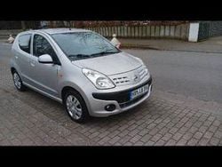 Beige Gebraucht 2012 Nissan Pixo Acenta Kleinwagen | 3.600 € (Etwas zu teuer)