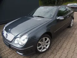 Grau Gebraucht 2008 Mercedes C200 Coupé | 6.350 € (Etwas zu teuer)