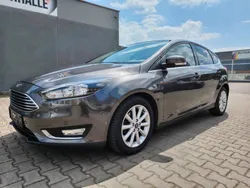 Grau Gebraucht 2016 Ford Focus Titanium Limousine | 8.999 € (Guter Preis)
