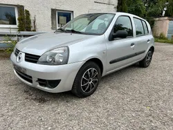 Silber Gebraucht 2006 Renault Clio II Kleinwagen | 1.500 €