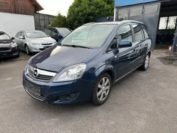 Blau Gebraucht 2012 Opel Zafira Family Van / Kleinbus | 2.690 € (Teuer)