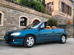 Grün Gebraucht 1998 Peugeot 306 Cabriolet Cabrio | 4.444 €