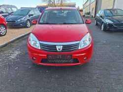 Rot Gebraucht 2009 Dacia Sandero Lauréate Limousine | 1.300 € (Guter Preis)