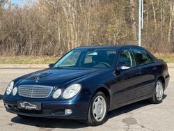 Blau Gebraucht 2002 Mercedes E220 Classic Limousine | 1.490 € (Superpreis)