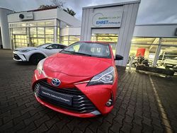 Gebraucht 2019 Toyota Yaris Hybrid Club Limousine | 16.990 € (Fairer Preis)