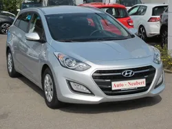 Platinum silver (metallic) Gebraucht 2017 Hyundai i30 Trend Kombi | 11.350 € (Fairer Preis)