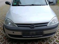 Grau Gebraucht 2002 Opel Corsa Kleinwagen | 1.500 € (Fairer Preis)