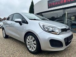 Silber Gebraucht 2014 Kia Rio Edition 7 Limousine | 4.490 € (Guter Preis)