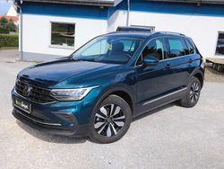 Nightshade blue metallic Gebraucht 2024 VW Tiguan Move SUV | 31.990 € (Guter Preis)