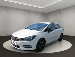 Schnee weiß (uni) Gebraucht 2022 Opel Astra Design & Tech Kombi | 14.950 € (Guter Preis)