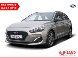 Weiß Gebraucht 2019 Hyundai i30 Trend Kombi | 15.990 € (Teuer)
