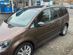 Braun Gebraucht 2012 VW Touran Van / Kleinbus | 5.999 € (Fairer Preis)