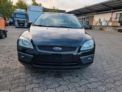 Schwarz Gebraucht 2007 Ford Focus Kombi | 1.950 € (Fairer Preis)