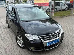 Schwarz Gebraucht 2009 VW Touran Highline Van / Kleinbus | 3.250 € (Superpreis)