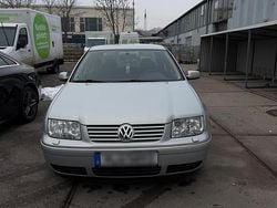 Grau Gebraucht 1999 VW Bora Limousine | 1.150 € (Etwas zu teuer)