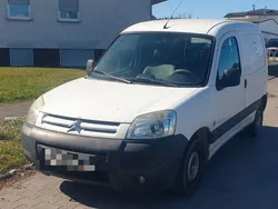 Weiß Gebraucht 2003 Citroën Berlingo Van / Kleinbus | 1.220 € (Guter Preis)