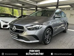 Grau Gebraucht 2023 Mercedes B250e Van / Kleinbus | 33.880 € (Teuer)