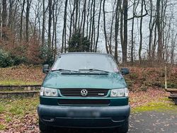 Grün Gebraucht 1998 VW Caravelle Van / Kleinbus | 3.999 € (Fairer Preis)