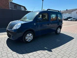 Blau Gebraucht 2010 Renault Kangoo Expression Van / Kleinbus | 7.300 € (Etwas zu teuer)