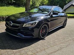 Schwarz Gebraucht 2017 Mercedes CLA45 AMG AMG Coupé | 38.000 € (Teuer)