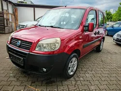 Rot Gebraucht 2006 Fiat Doblò Van / Kleinbus | 3.000 €