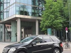 Schwarz Gebraucht 2011 Mercedes ML350 SUV | 7.800 €