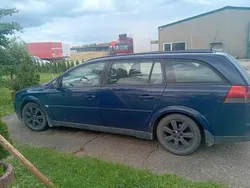 Violet Gebraucht 2005 Opel Vectra Kombi | 750 € (Fairer Preis)