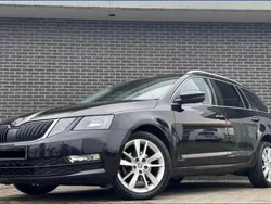 Schwarz Gebraucht 2019 Skoda Octavia Ambition Kombi | 13.500 € (Guter Preis)