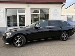 Schwarz unilack Gebraucht 2022 Mercedes E220 Kombi | 29.990 € (Guter Preis)