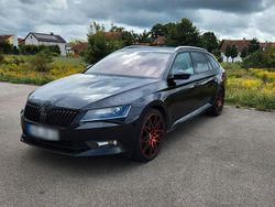 Schwarz Gebraucht 2016 Skoda Superb Style Kombi | 14.500 €
