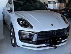 Grau Gebraucht 2023 Porsche Macan GTS SUV | 74.500 € (Guter Preis)