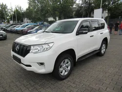 Weiß Gebraucht 2020 Toyota Land Cruiser Basis SUV | 48.900 € (Etwas zu teuer)