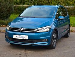 Blau Gebraucht 2022 VW Touran Highline Van / Kleinbus | 22.222 € (Fairer Preis)