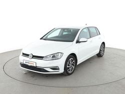 Weiß Gebraucht 2017 VW Golf VII Sound Limousine | 13.790 € (Guter Preis)