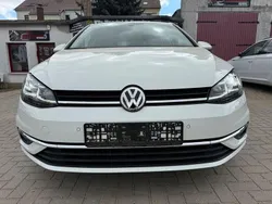Weiß Gebraucht 2017 VW Golf VII Sound Limousine | 13.490 € (Fairer Preis)